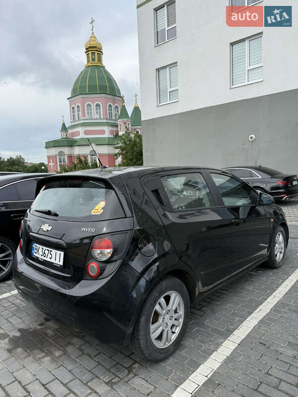 Хэтчбек Chevrolet Aveo 2012 в Ровно