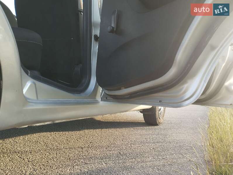 Седан Chevrolet Aveo 2009 в Кременце