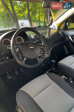Хэтчбек Chevrolet Aveo 2008 в 