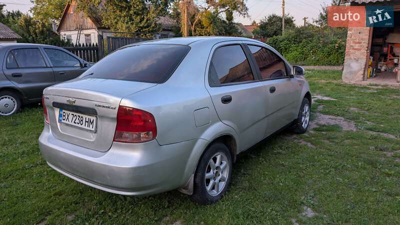Седан Chevrolet Aveo 2005 в Шепетовке