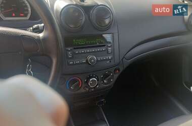 Хэтчбек Chevrolet Aveo 2009 в 
