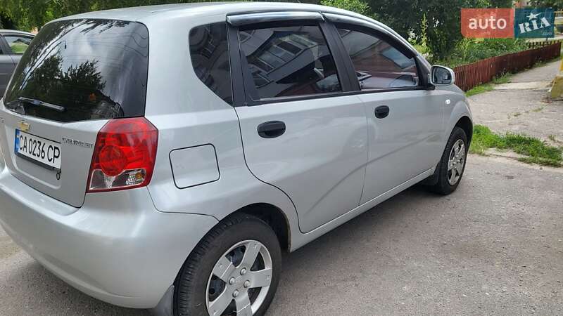 Хэтчбек Chevrolet Aveo 2006 в Каневе