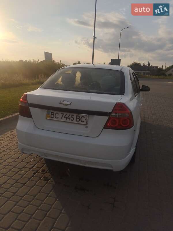 Седан Chevrolet Aveo 2007 в Львове