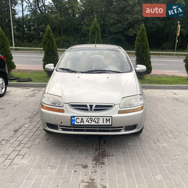 Седан Chevrolet Aveo 2005 в Умани