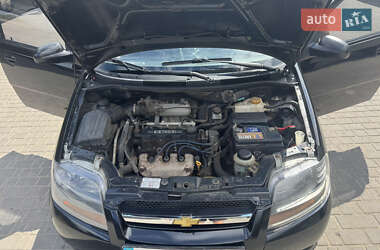 Хэтчбек Chevrolet Aveo 2007 в 