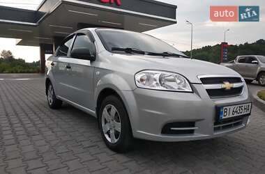 Седан Chevrolet Aveo 2008 в Лубнах