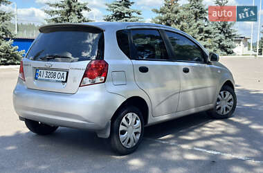 Хэтчбек Chevrolet Aveo 2006 в 