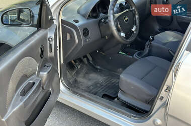 Хэтчбек Chevrolet Aveo 2006 в 