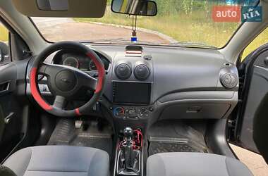 Седан Chevrolet Aveo 2011 в Чернігові