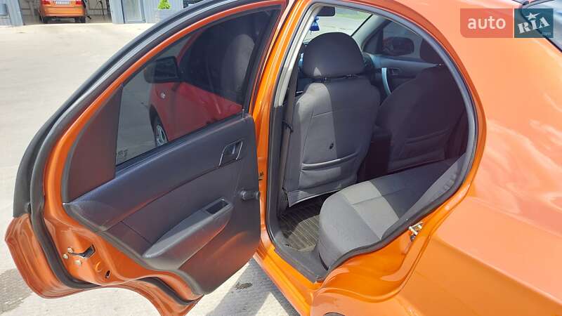 Седан Chevrolet Aveo 2006 в Первомайске