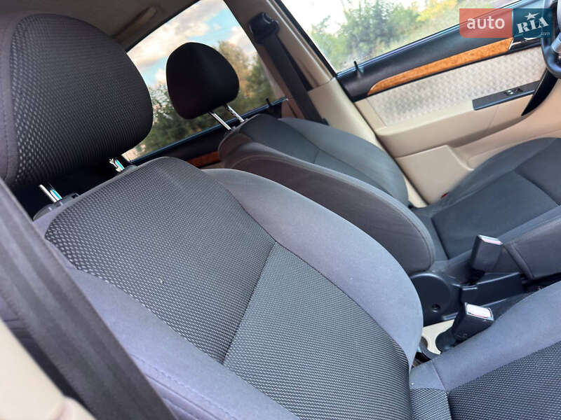 Седан Chevrolet Aveo 2009 в Охтирці