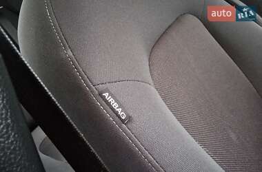 Хэтчбек Chevrolet Aveo 2011 в 