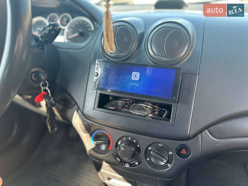 Хэтчбек Chevrolet Aveo 2008 в Харькове