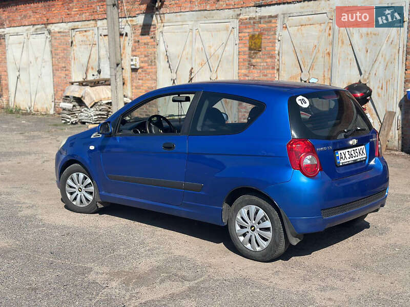 Хэтчбек Chevrolet Aveo 2008 в Харькове