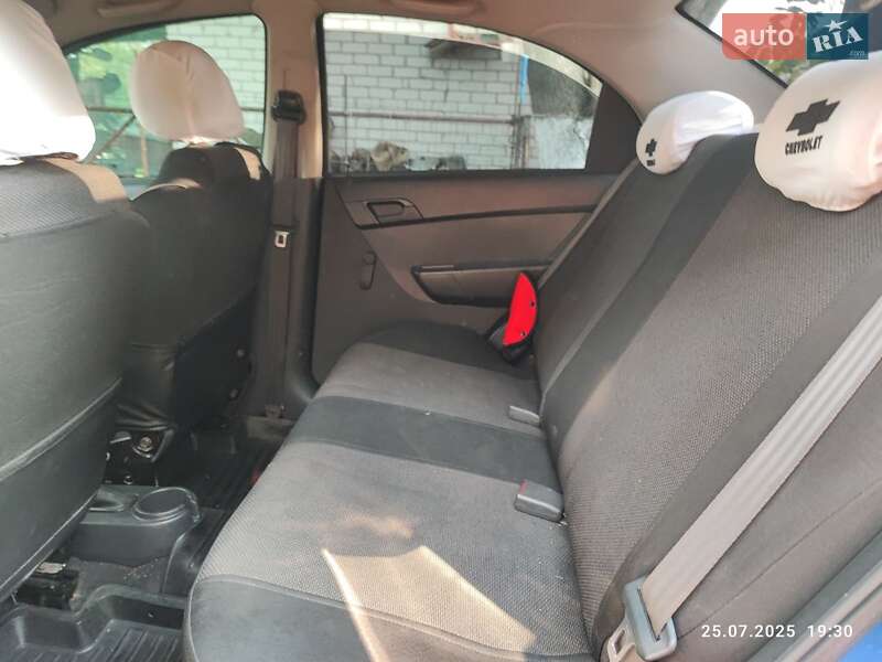 Седан Chevrolet Aveo 2006 в Кременчуці