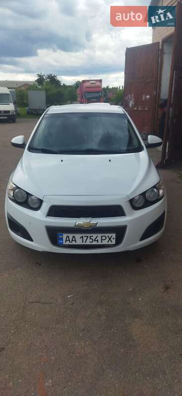Седан Chevrolet Aveo 2012 в Золотоноше