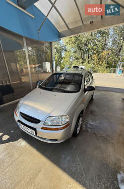 Седан Chevrolet Aveo 2003 в Дніпрі