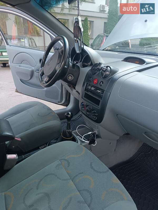 Седан Chevrolet Aveo 2005 в Киеве фото 4 Седан Chevrolet Aveo 2005 в Киеве