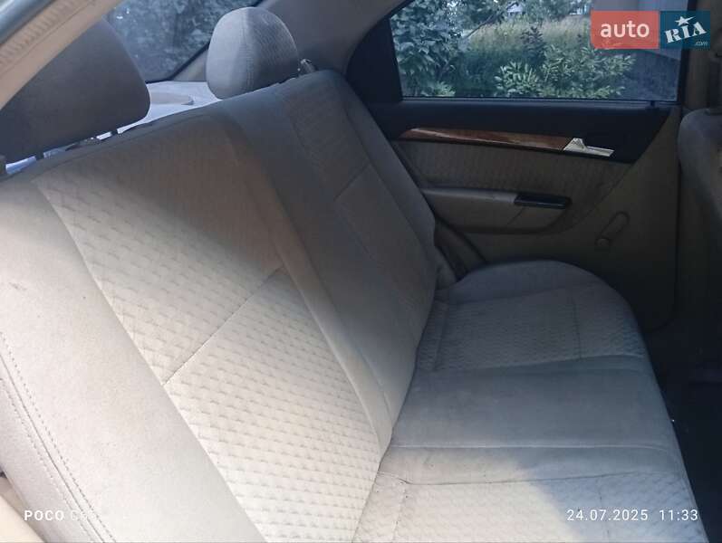 Седан Chevrolet Aveo 2007 в Полтаве