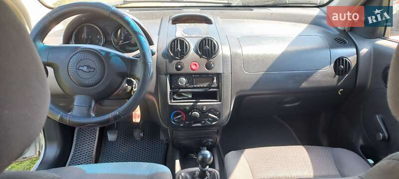 Седан Chevrolet Aveo 2005 в Гоще