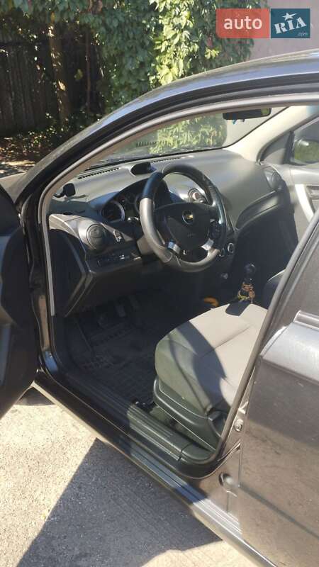 Седан Chevrolet Aveo 2007 в Горишних Плавнях