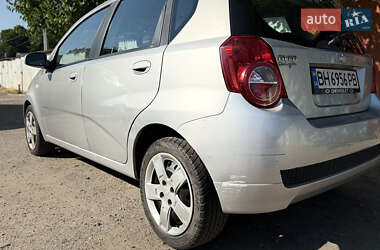 Хэтчбек Chevrolet Aveo 2008 в 