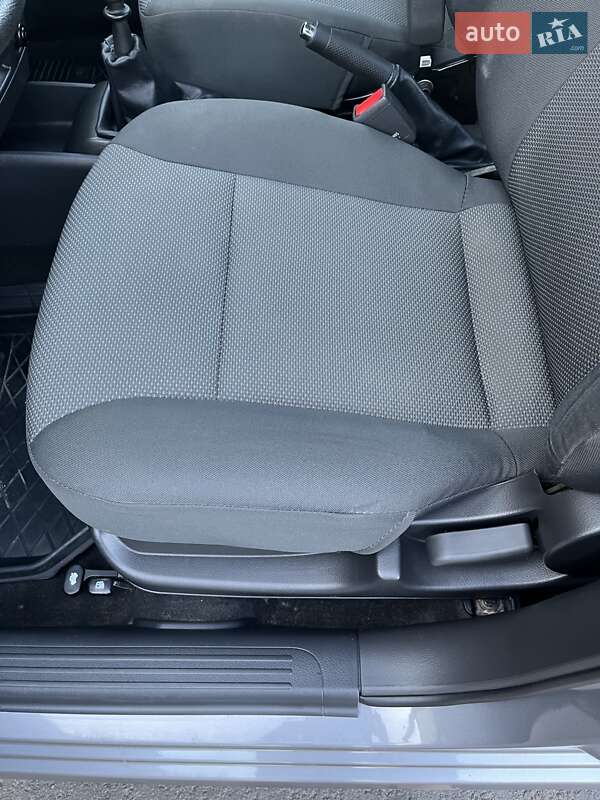 Седан Chevrolet Aveo 2011 в Лозовій