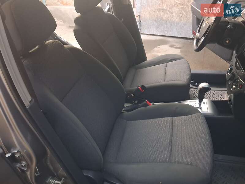 Седан Chevrolet Aveo 2011 в Черновцах
