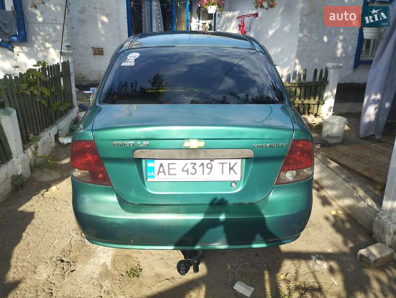 Седан Chevrolet Aveo 2005 в Днепре