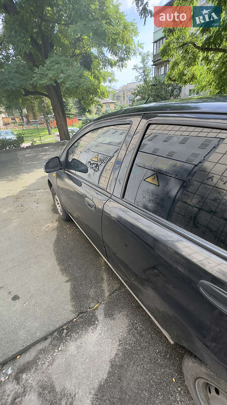 Хэтчбек Chevrolet Aveo 2007 в Киеве