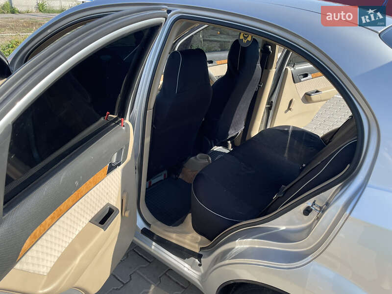 Седан Chevrolet Aveo 2007 в Іллінцях