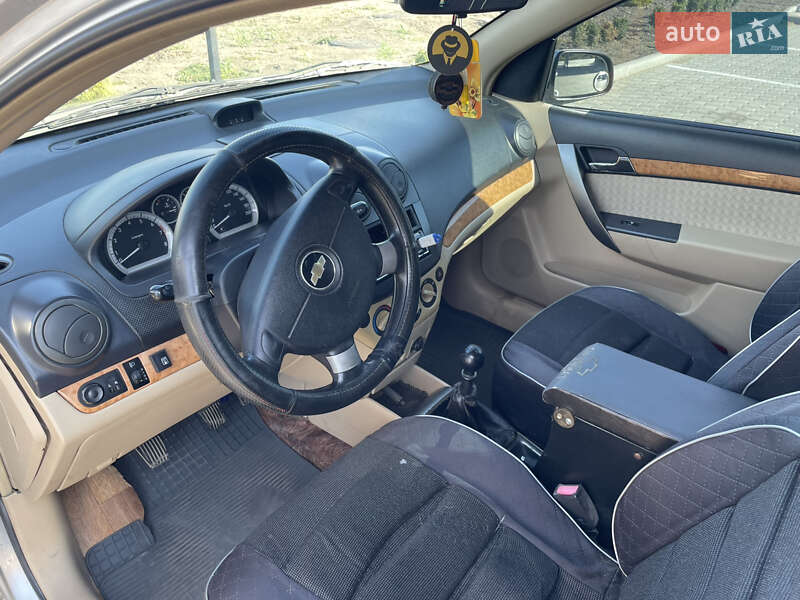 Седан Chevrolet Aveo 2007 в Іллінцях