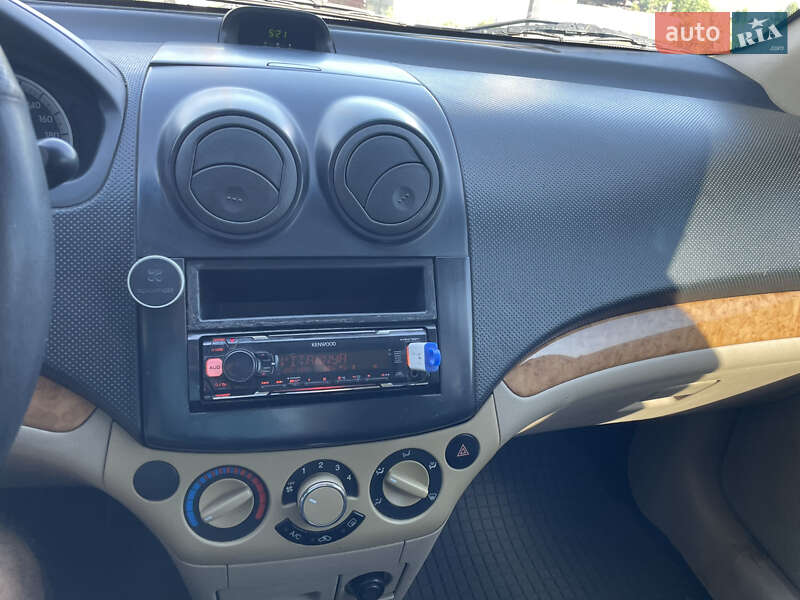 Седан Chevrolet Aveo 2007 в Іллінцях