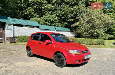 Хетчбек Chevrolet Aveo 2006 в Мукачевому