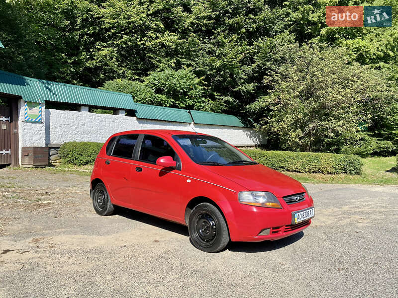 Хэтчбек Chevrolet Aveo 2006 в Мукачево