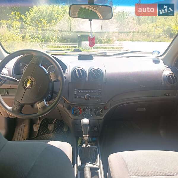 Седан Chevrolet Aveo 2011 в Мукачевому