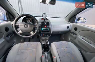 Седан Chevrolet Aveo 2004 в 