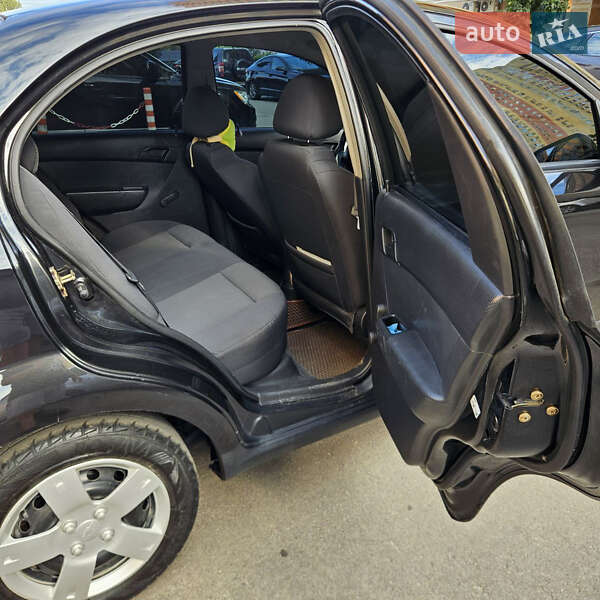 Седан Chevrolet Aveo 2006 в Ивано-Франковске