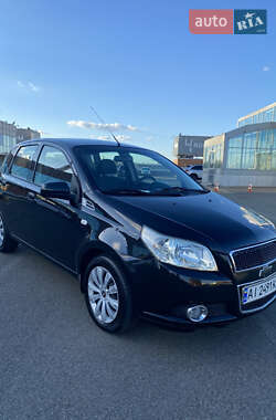 Хэтчбек Chevrolet Aveo 2011 в Киеве