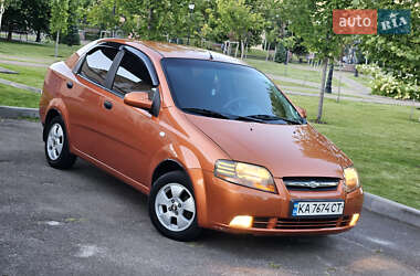 Седан Chevrolet Aveo 2006 в Киеве