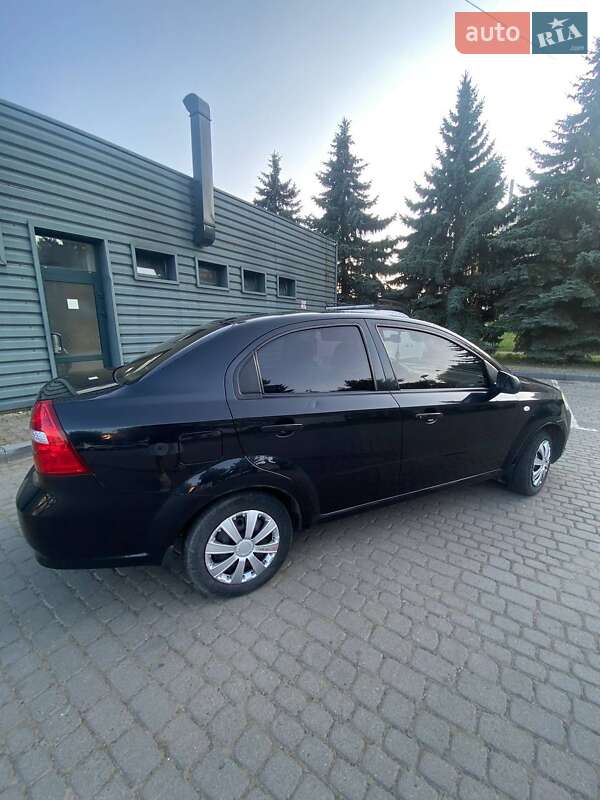 Седан Chevrolet Aveo 2008 в Тлумаче