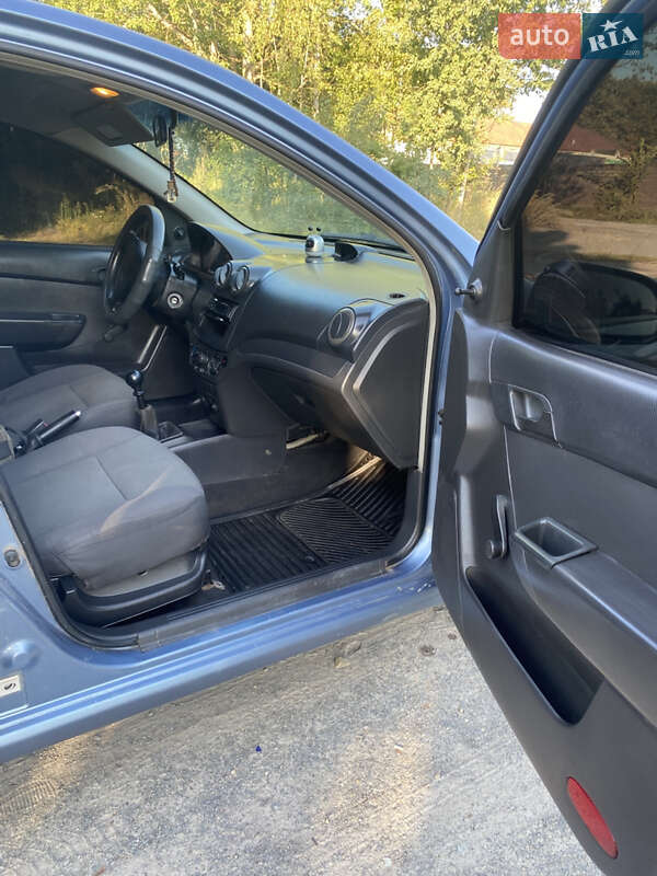 Седан Chevrolet Aveo 2006 в Звягеле