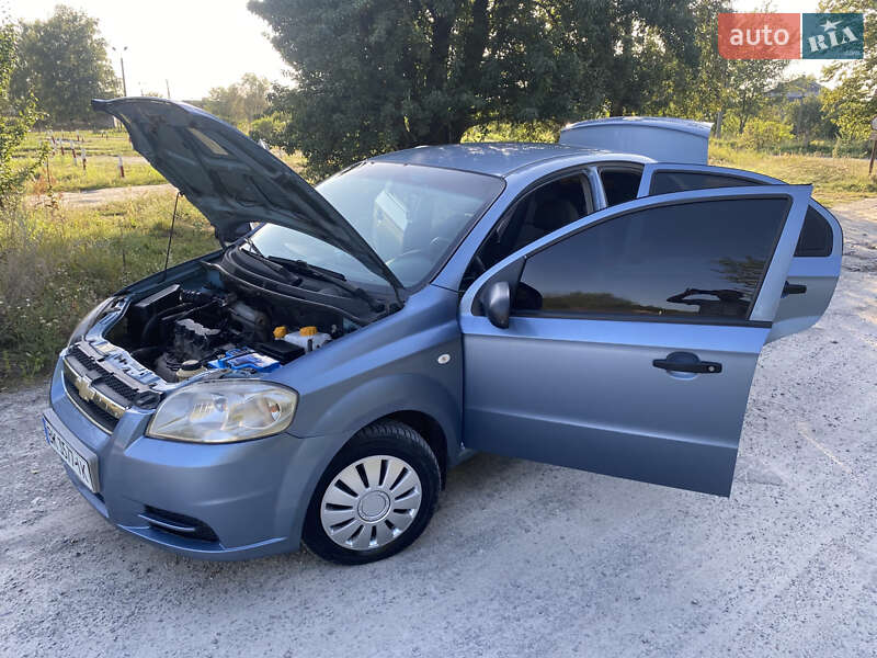 Седан Chevrolet Aveo 2006 в Звягеле