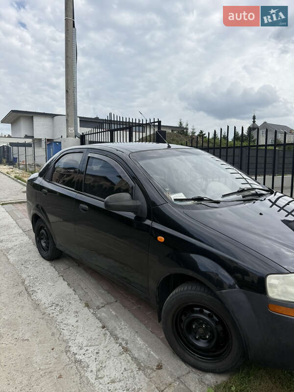 Седан Chevrolet Aveo 2004 в Львове