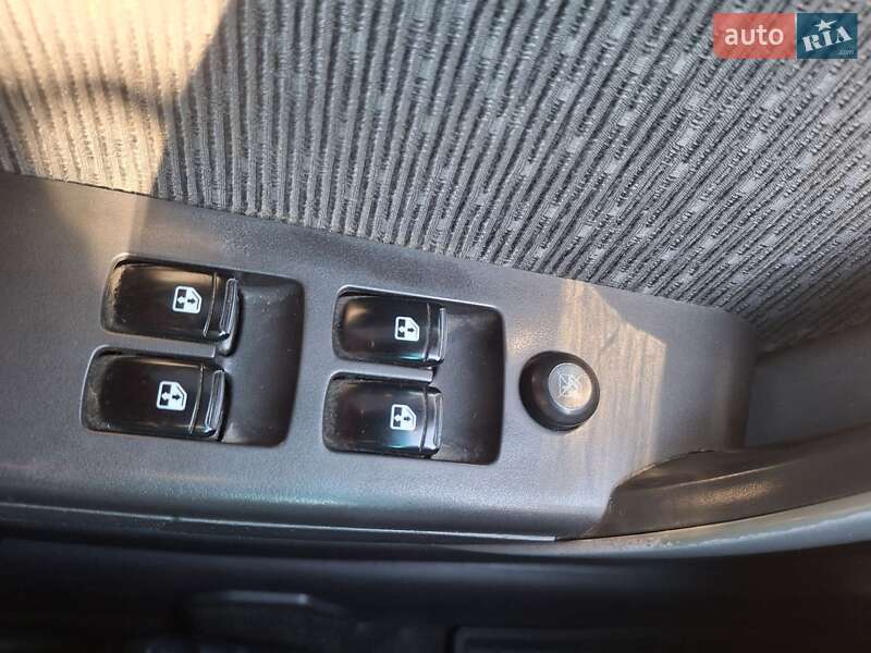 Седан Chevrolet Aveo 2010 в Киеве