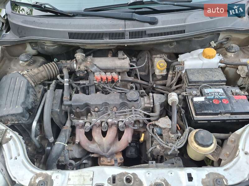 Седан Chevrolet Aveo 2010 в Киеве