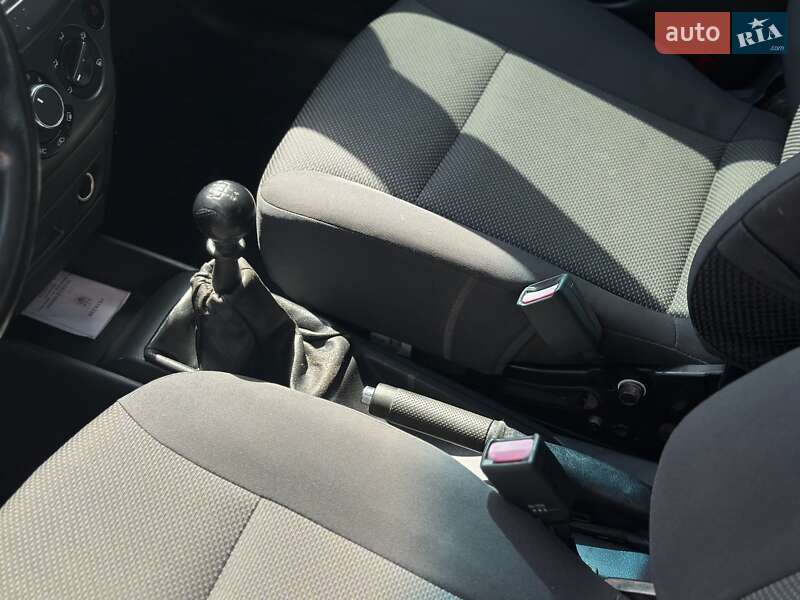 Седан Chevrolet Aveo 2006 в Благовіщенську фото 8 Седан Chevrolet Aveo 2006 в Благовіщенську