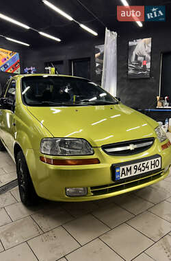 Седан Chevrolet Aveo 2004 в Житомире