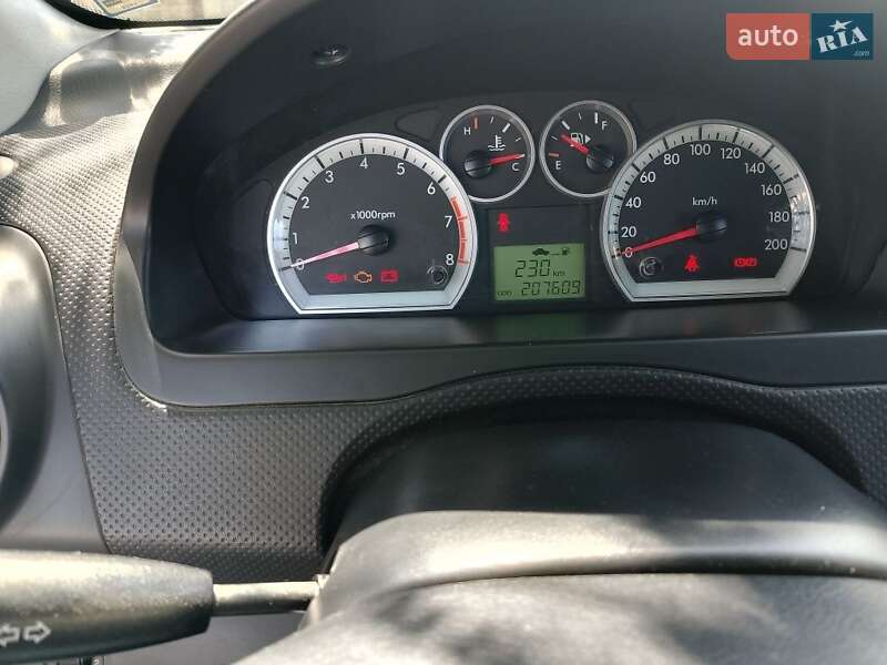 Хетчбек Chevrolet Aveo 2011 в Первомайську