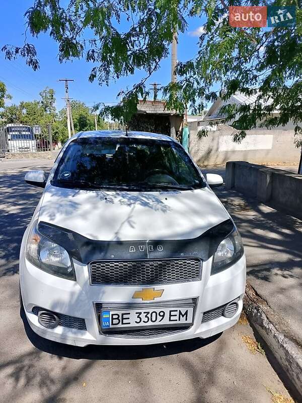 Хетчбек Chevrolet Aveo 2011 в Первомайську